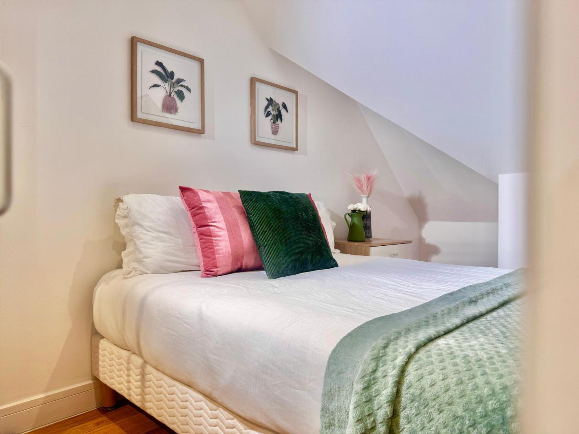 En-Suites With Free Parking 30Min To Central London Bagian luar foto