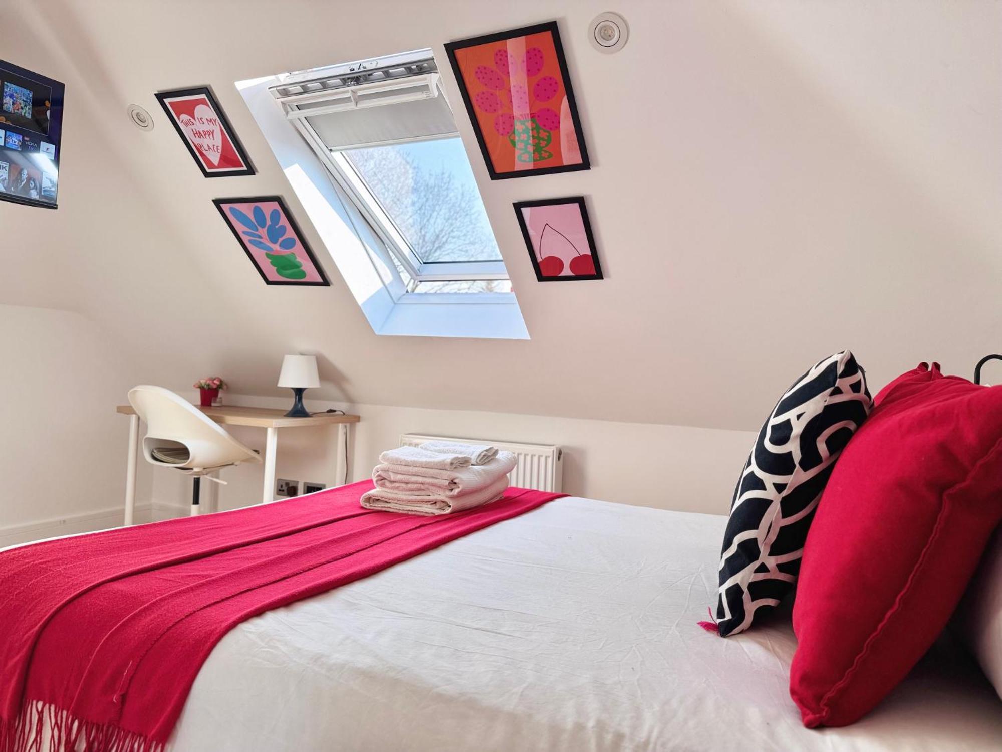 En-Suites With Free Parking 30Min To Central London Bagian luar foto
